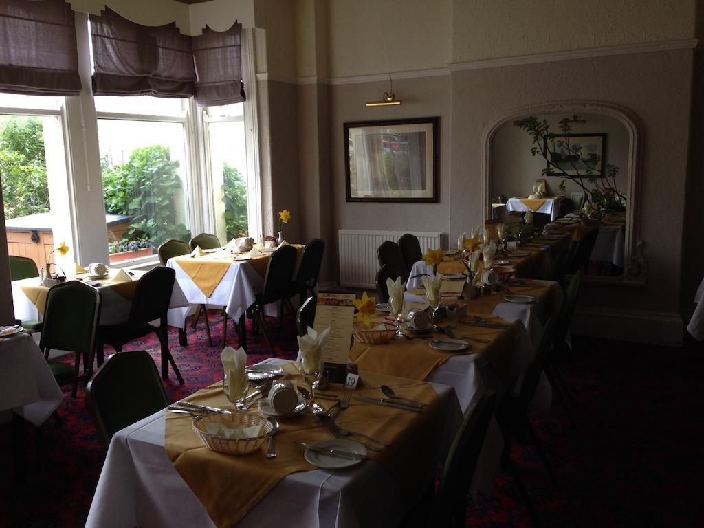Grand Ash Hotel Llandudno Exteriör bild